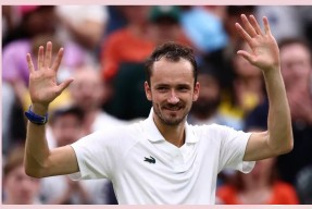 爱游戏体育 -关键时刻斯图加特备战欧篮联，防线松动细节曝光，信心回归，更衣室氛围转暖 