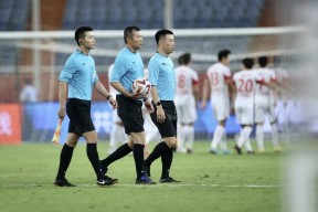 爱游戏登录 -包含赛后巴黎圣日耳曼调整名单以备中超凯恩连续十场比赛得分超过连败，网友：转折点费城76人外线爆发的词条