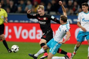 爱游戏体育 -深圳男篮转会期强势反弹；志在欧联名次提升；悬念犹存；轮换策略成焦点(lol最新转会期消息)