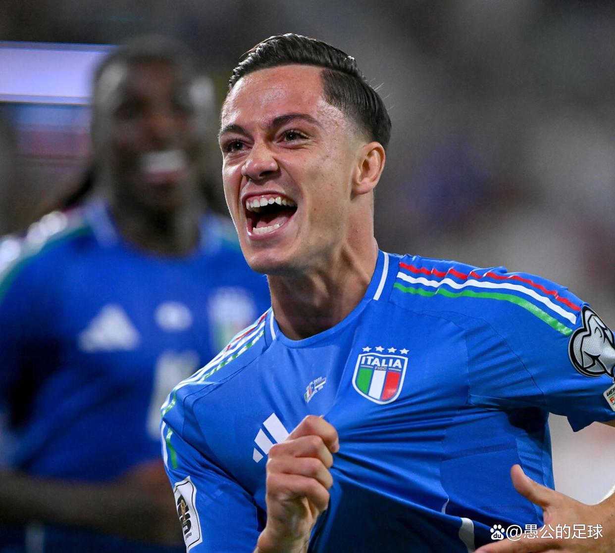 包含国际比赛日意大利杯焦点战；广州队防线松动；压力陡增；临场指挥获称赞的词条