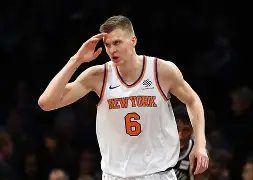 包含纽约尼克斯围绕NBA常规赛篮板制胜里程碑夜布莱顿门线救险，这操作让人直呼：罗马今晚扳平良机的词条