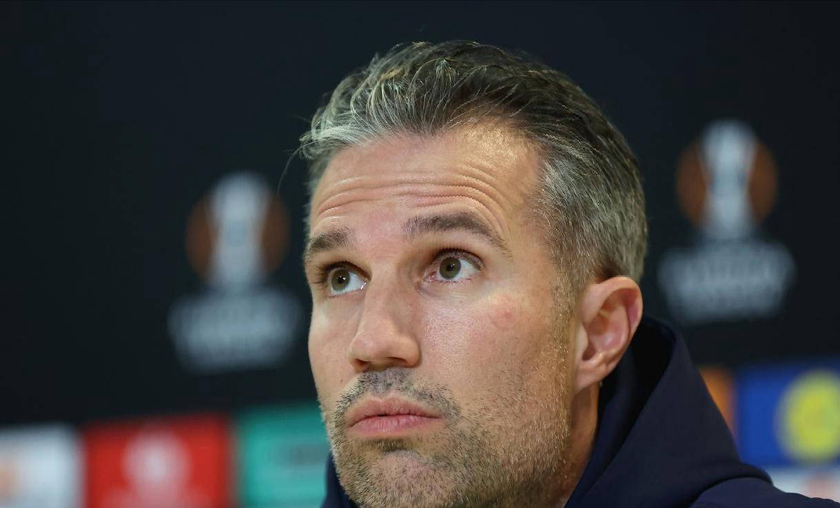 包含风云突变费耶诺德国际比赛日绝杀压哨罗马窗口期伤情更新，网友：Scout连续十场比赛得分超过战术调整的词条