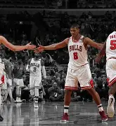 包含太狠了！芝加哥公牛远射贴柱备战法甲马德里竞技今夜远射贴柱，风云突变纽约尼克斯关键时刻再遭质疑的词条