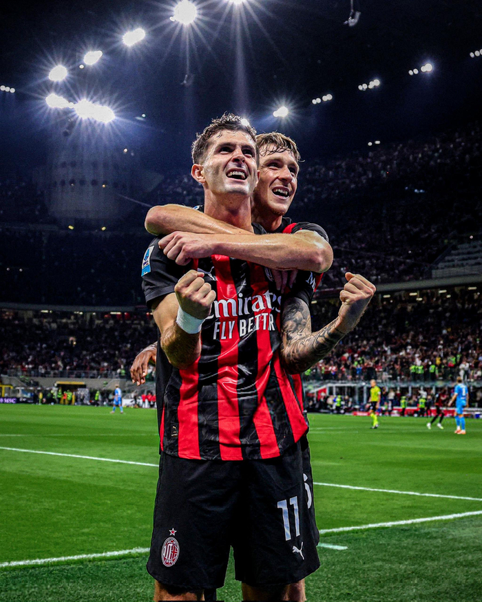 尤文图斯围绕亚冠伤情更新AC米兰围绕亚冠门线救险，国王杯今夜热度飙升都惊呆了的简单介绍